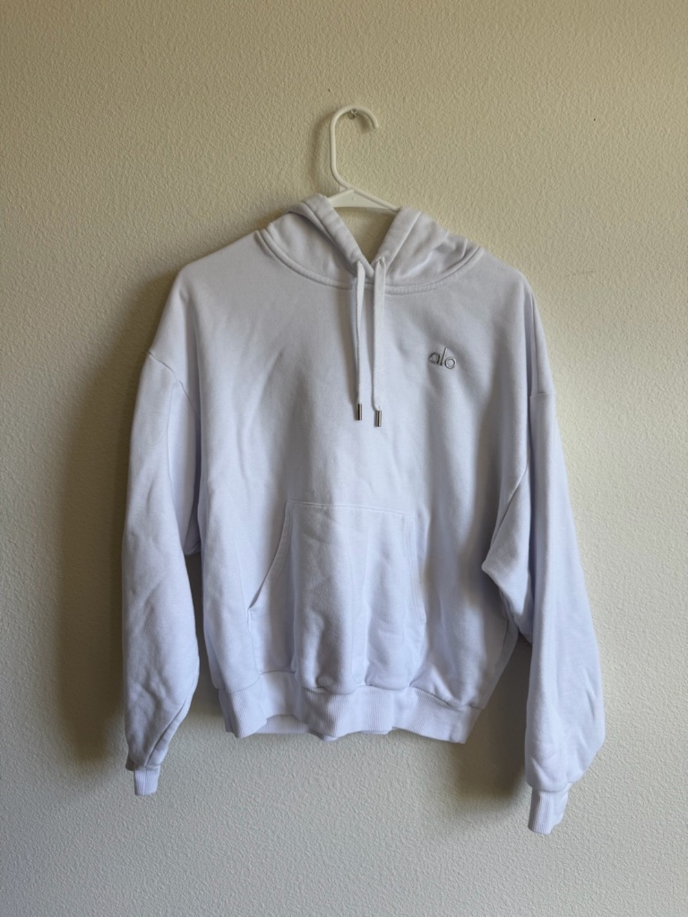 Alo Accolade White Logo Hoodie